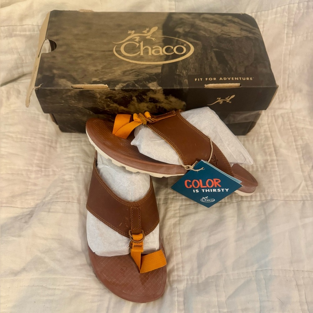 NWT~ New Chaco Playa Pro Loop Maple size 6